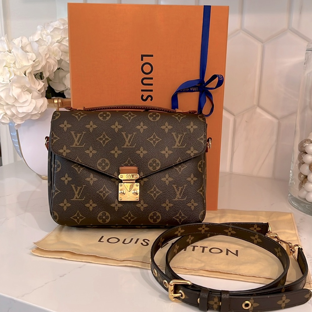 Louis Vuitton Métis Pochette Monogram Canvas Shoulder Crossbody Bag